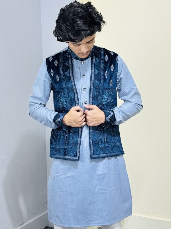 এমব্রয়ডারি প্রিমিয়াম পাঞ্জাবি+কুটি